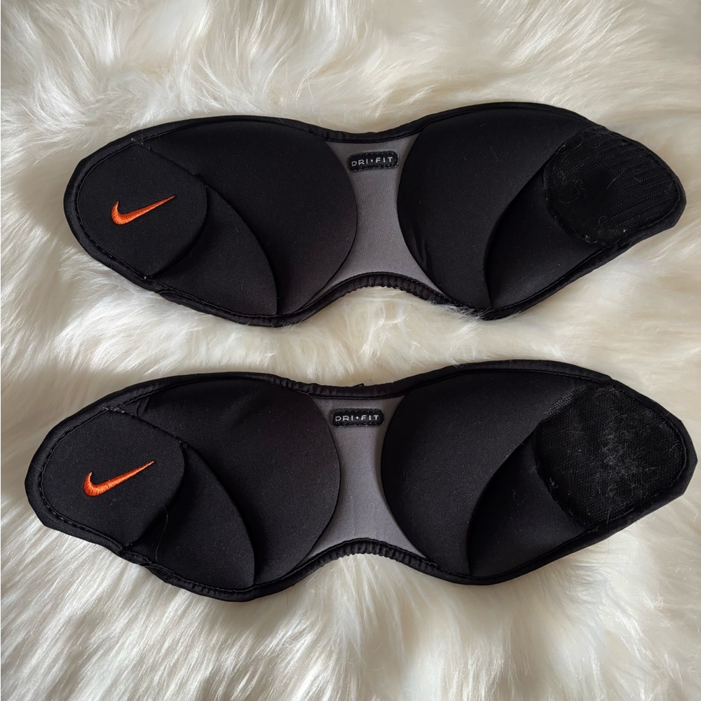 Nike 2.5 pound ankle weights. Like new condition